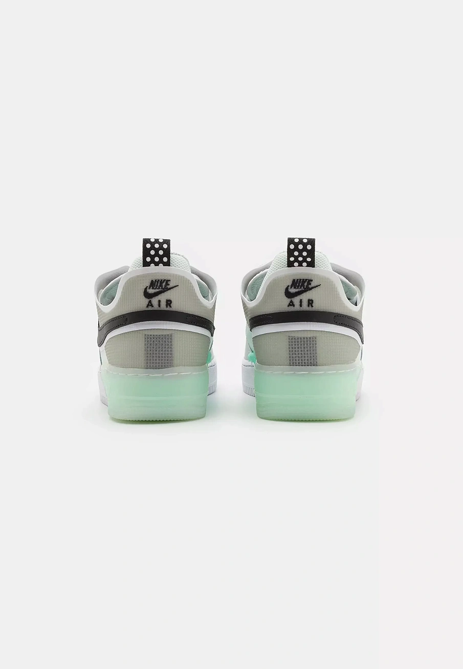 Фото № 3 с приближением к товару «‎AIR FORCE 1 REACT UNISEX»