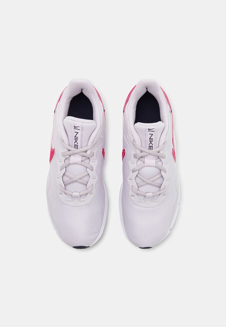 Фото № 4 с приближением к товару «‎Nike Legend Essential 2»