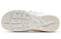 Фото № 4 с приближением к товару «‎Nike Wmns Canyon Sandal 'Metallic Silver'»