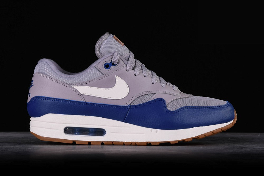 Фото № 1 с приближением к товару «‎Nike Air Max 1 Royal »