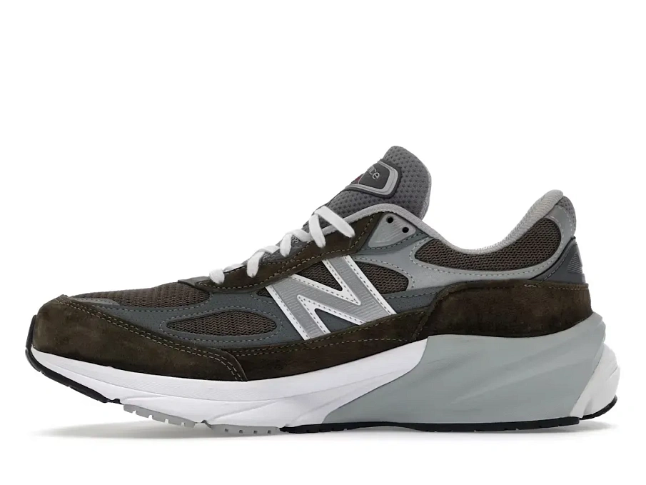 Фото № 3 с приближением к товару «‎New Balance 990v6»