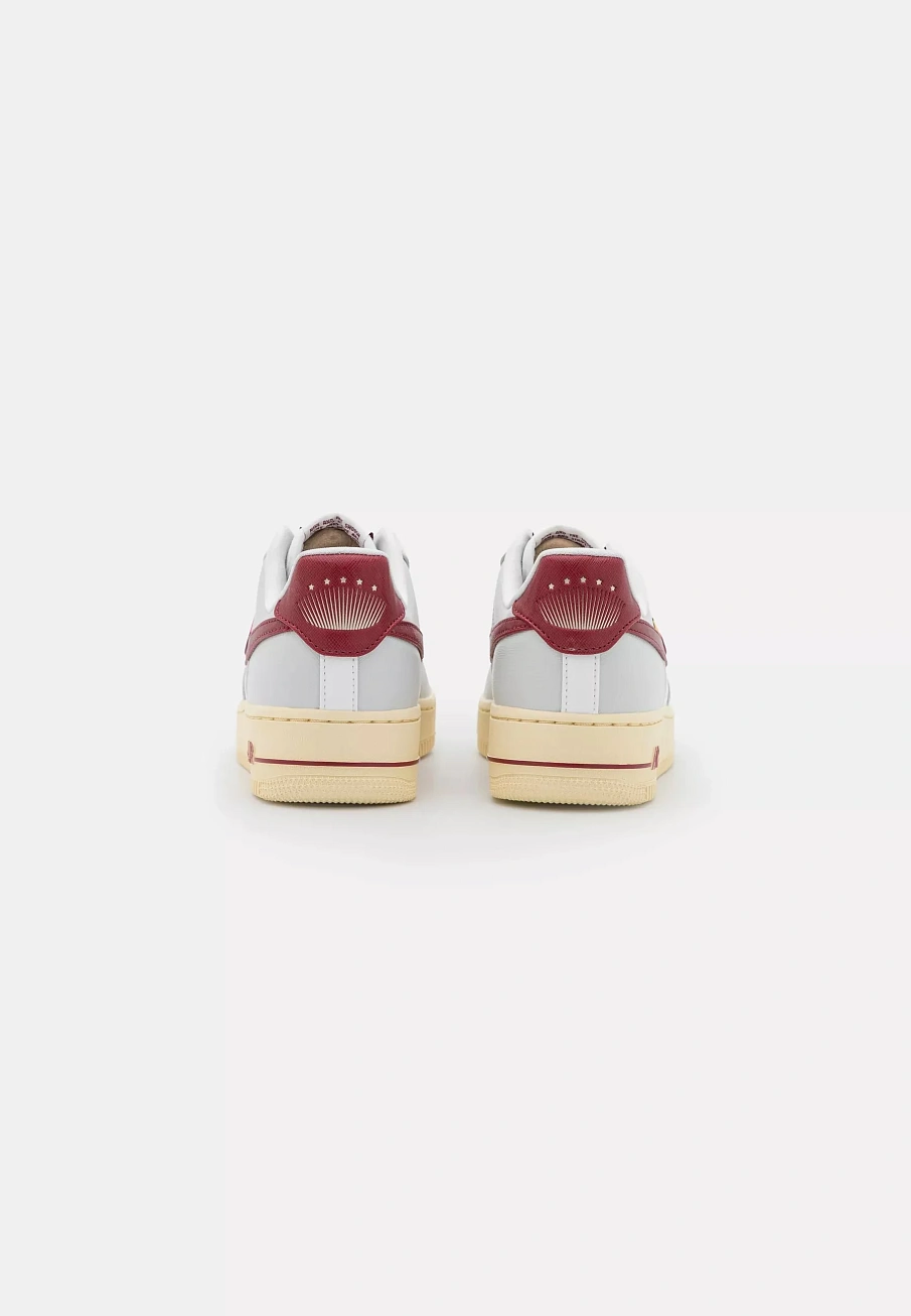 Фото № 2 с приближением к товару «‎WMNS AIR FORCE 1 07 SE»