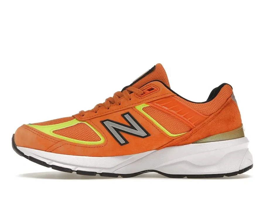 Фото № 3 с приближением к товару «‎New Balance 990v5»
