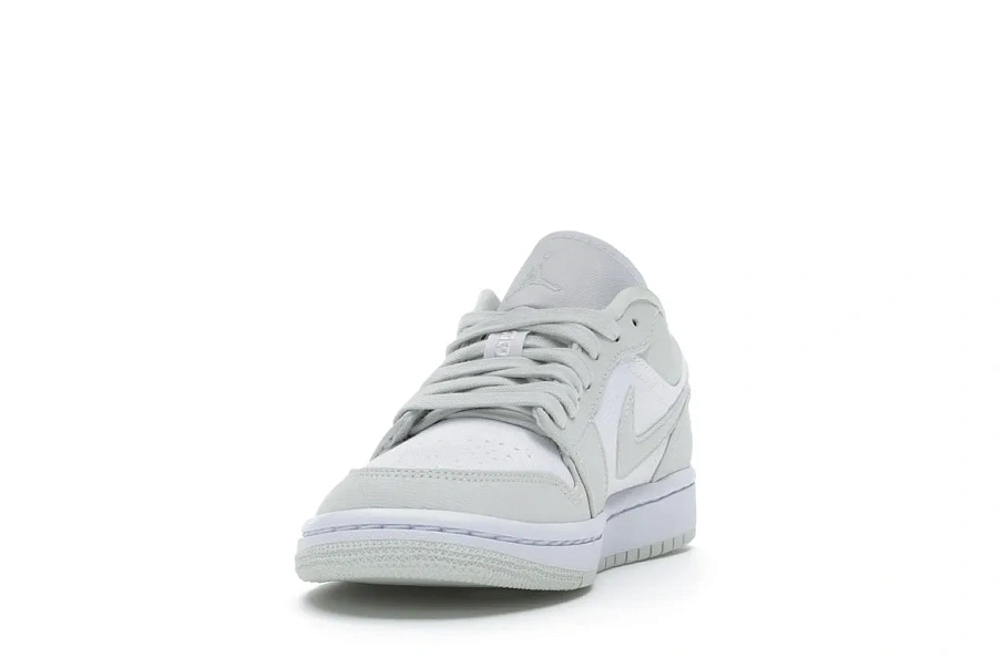 Фото № 3 с приближением к товару «‎Jordan 1 Low Spruce Aura »