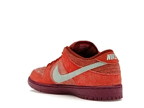 Фото № 6 с приближением к товару «‎Nike SB Dunk Low Mystic Red Rosewood»