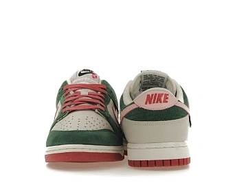 Nike Dunk Low SE All Petals United Fir Green  - 4