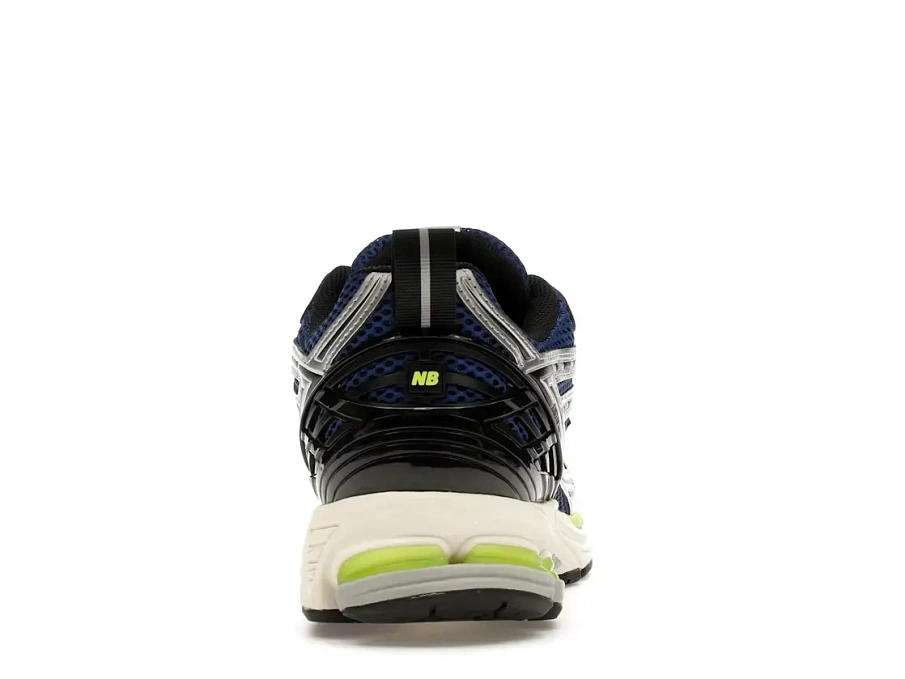 Фото № 4 с приближением к товару «‎New Balance 1906R»