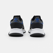Фото № 3 с приближением к товару «‎Adidas Retropy F2 »