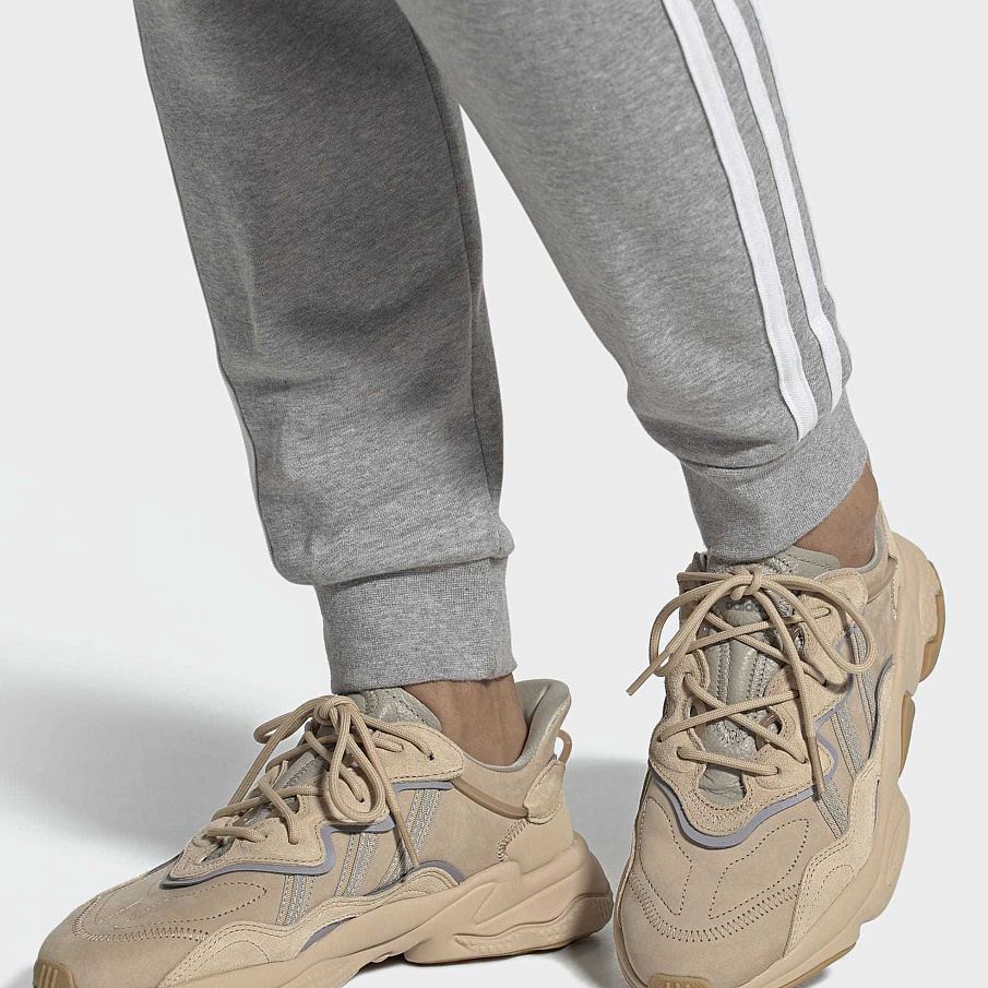 Фото № 2 с приближением к товару «‎Adidas Ozweego »