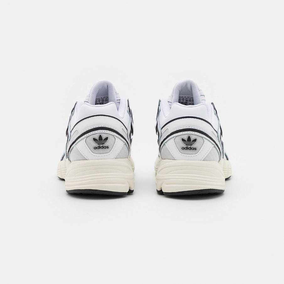 Фото № 4 с приближением к товару «‎Adidas Astir »