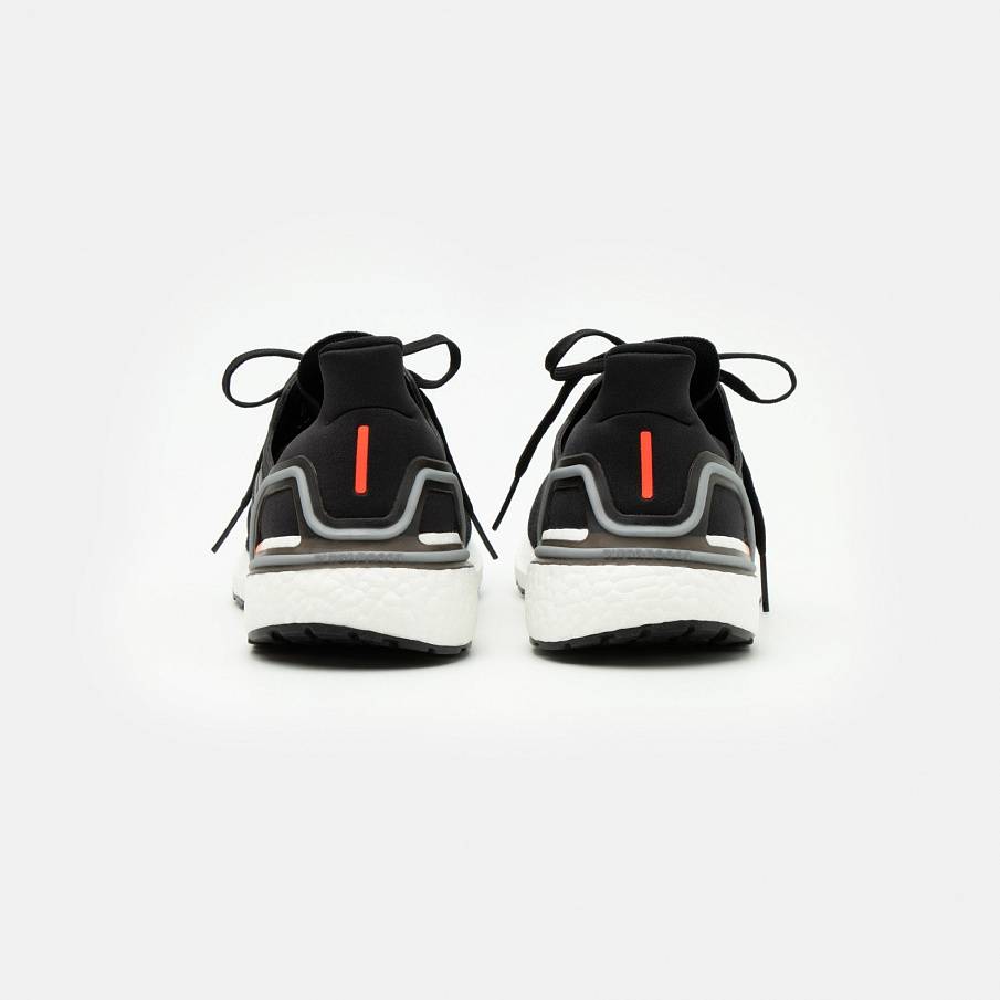 Фото № 3 с приближением к товару «‎Adidas Ultraboost 20 Dna»