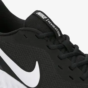 Nike Revolution 5 - 4