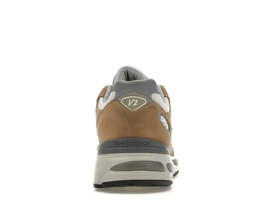 Фото № 4 с приближением к товару «‎New Balance 991v2»