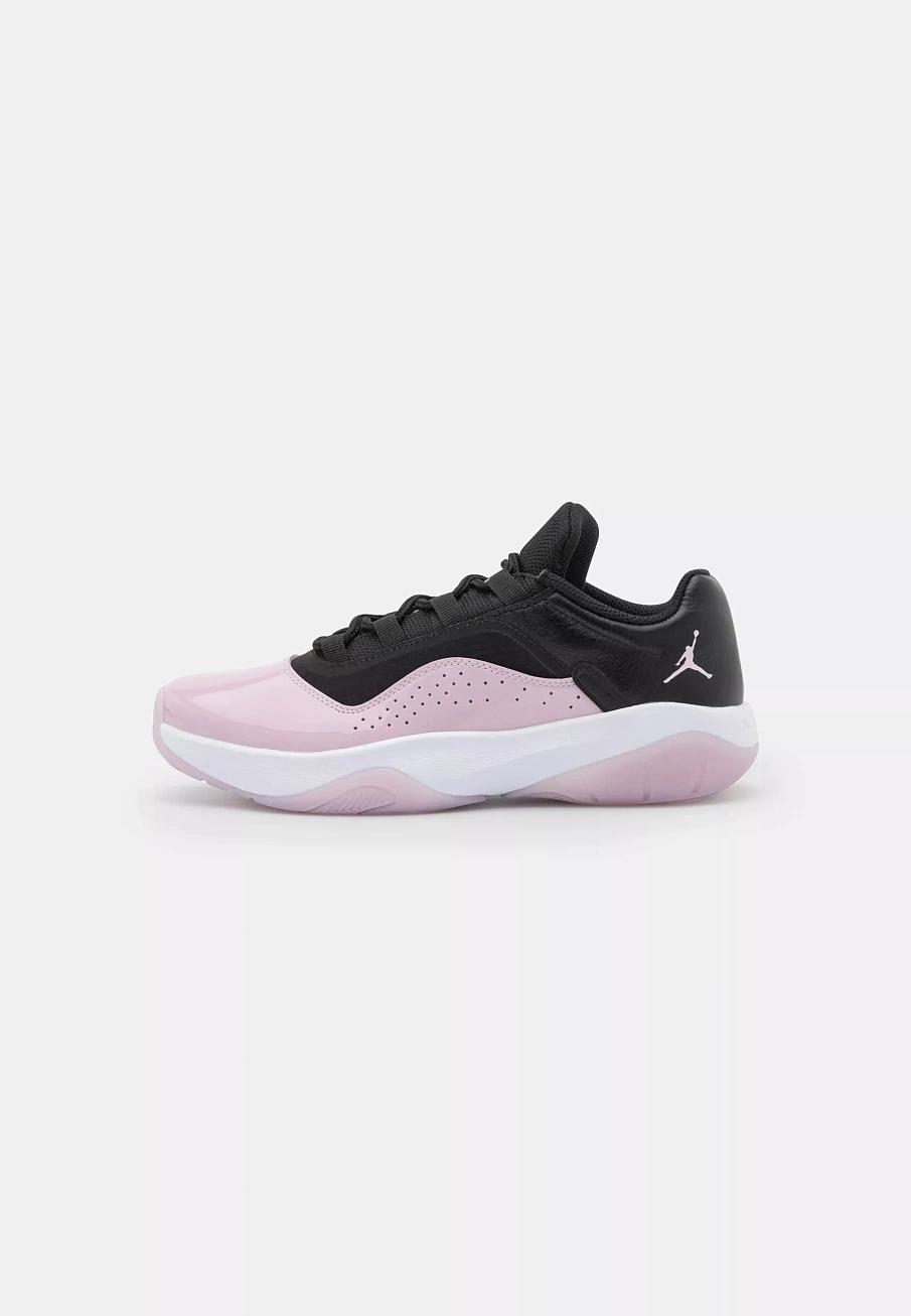 Фото № 2 с приближением к товару «‎WMNS AIR JORDAN 11 CMFT LOW»