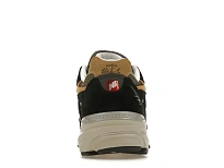 Фото № 4 с приближением к товару «‎New Balance 990v3»