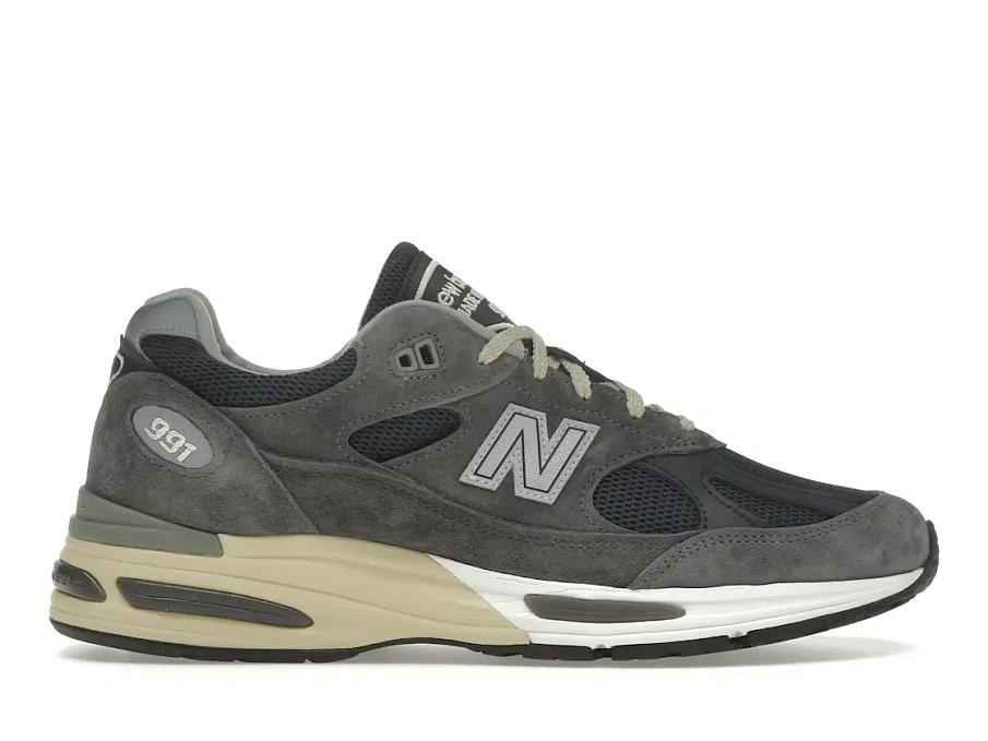 Фото № 1 с приближением к товару «‎New Balance 991v2»