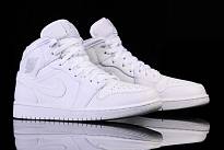 Фото № 2 с приближением к товару «‎Nike Air Jordan 1 Retro Pure Platinium »