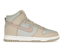 Фото № 1 с приближением к товару «‎Nike Dunk High»