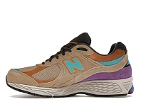 Фото № 3 с приближением к товару «‎New Balance 2002R»