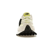 Фото № 2 с приближением к товару «‎New Balance 327»