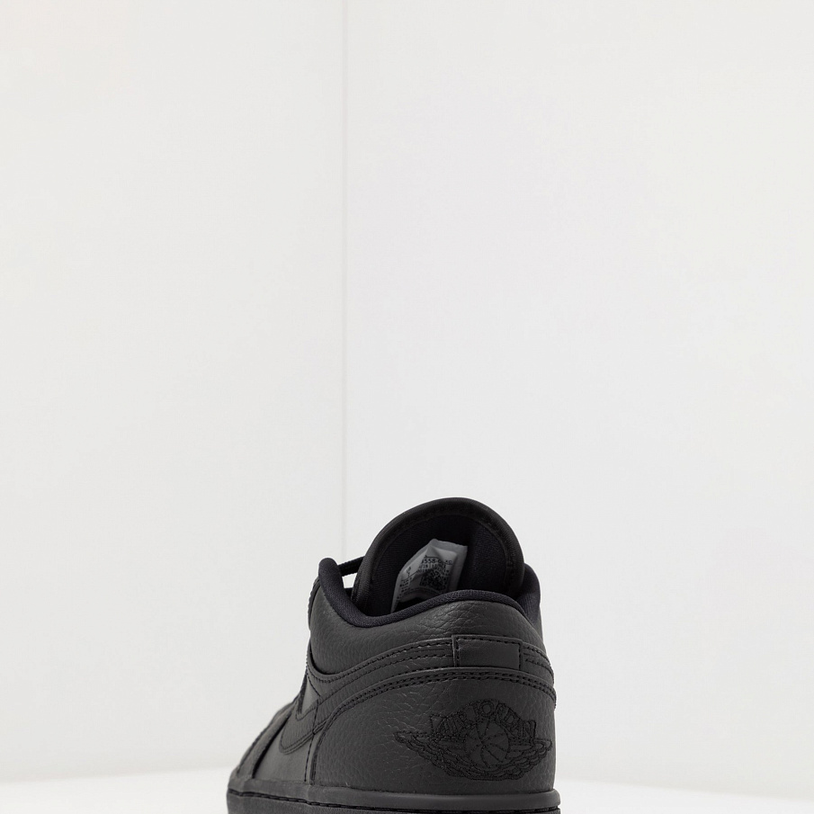 Фото № 4 с приближением к товару «‎Jordan Air 1 »