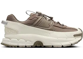 Nike Zoom Vomero 5 Roam