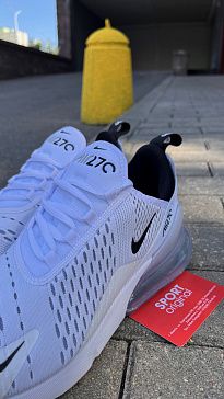 Фото № 4 с приближением к товару «‎Nike Air Max 270»