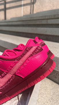 Фото № 2 с приближением к товару «‎Nike Dunk Low»