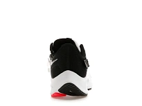 Фото № 4 с приближением к товару «‎Nike Air Zoom Pegasus 38 Flyease White Metallic Silver  (Wide)»