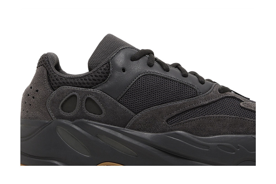 Фото № 3 с приближением к товару «‎adidas Yeezy Boost 700 Utility Black 2023»