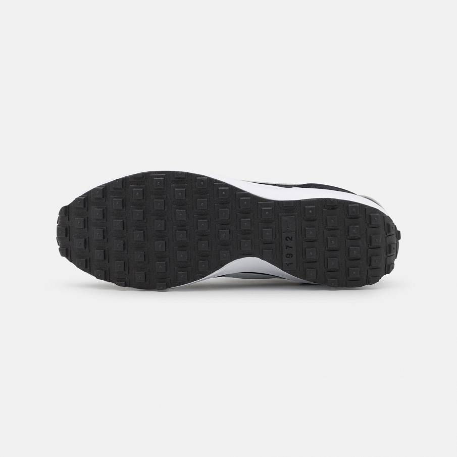 Фото № 5 с приближением к товару «‎Nike Waffle Debut »