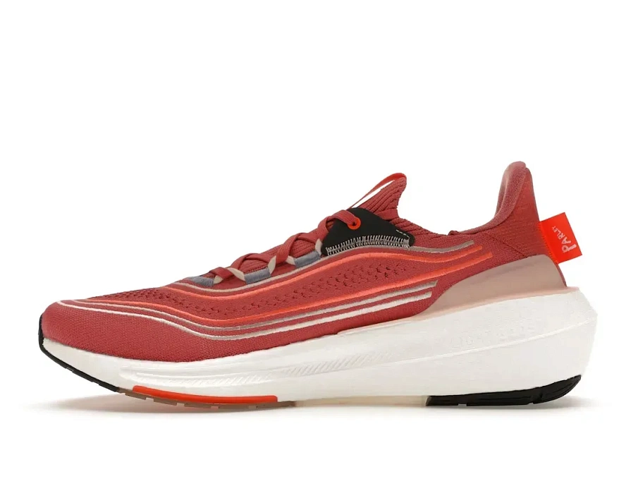 Фото № 3 с приближением к товару «‎adidas Ultra Boost Light»