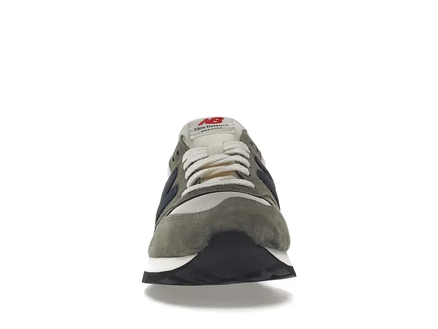 Фото № 2 с приближением к товару «‎New Balance 990v1»