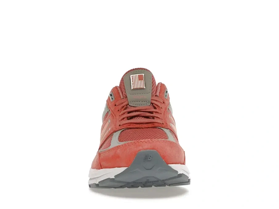Фото № 2 с приближением к товару «‎New Balance 990v5»