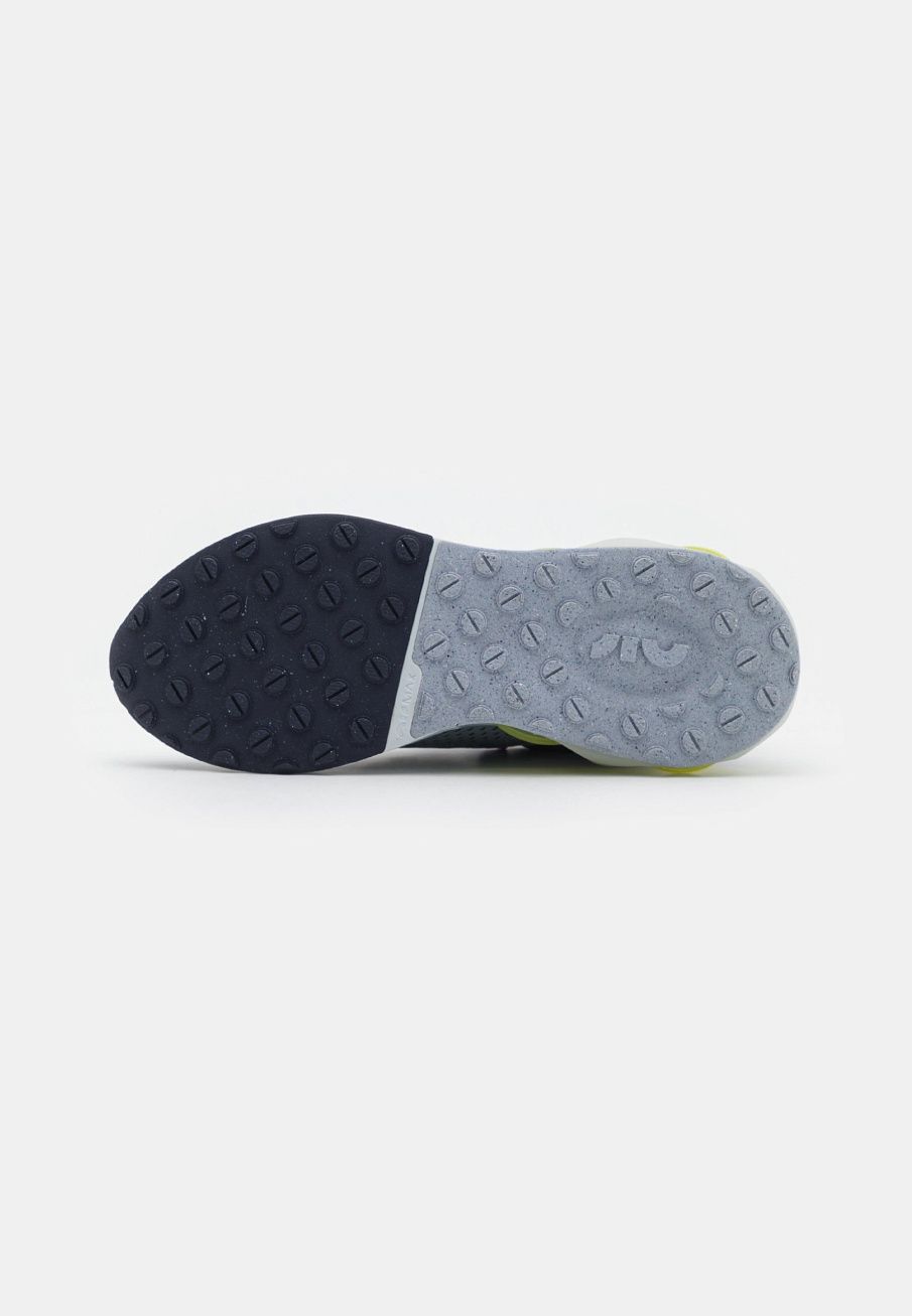 Фото № 5 с приближением к товару «‎Nike Air Max Sphere »