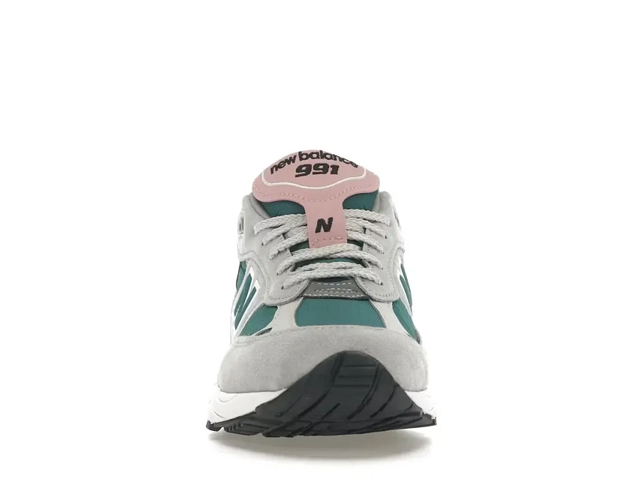 Фото № 2 с приближением к товару «‎New Balance 991»