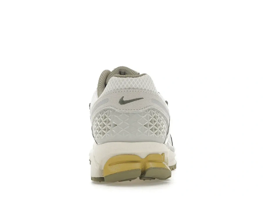 Фото № 4 с приближением к товару «‎Nike Zoom Vomero 5 SP Light Bone Neutral Olive»