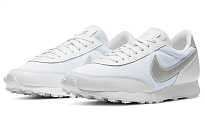 Фото № 3 с приближением к товару «‎Nike Daybreak Women Of Silver»