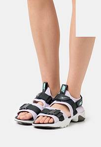 Фото № 2 с приближением к товару «‎Nike Canyon Slide»