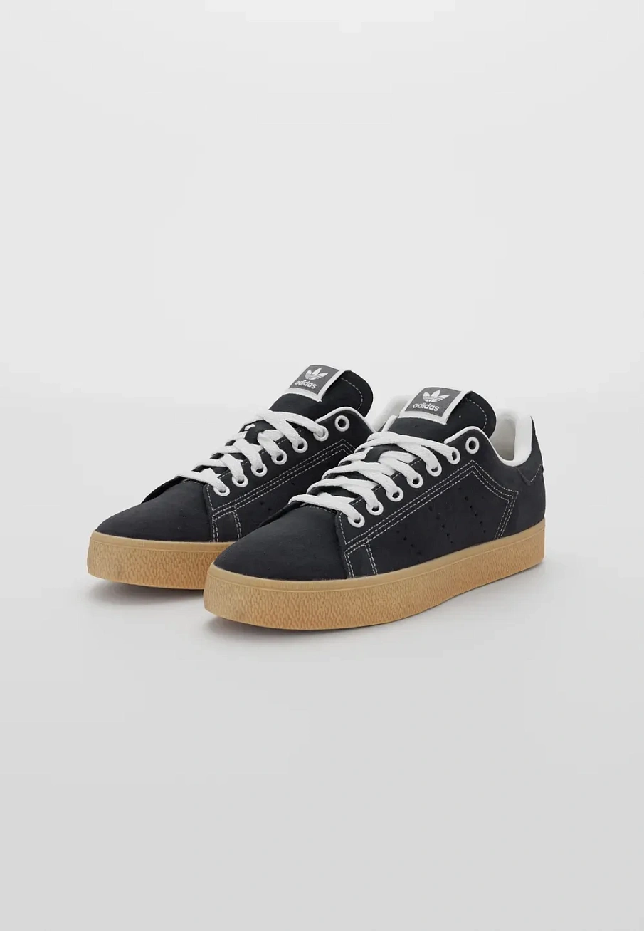 Фото № 4 с приближением к товару «‎STAN SMITH CS»