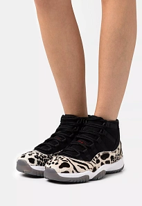 Фото № 1 с приближением к товару «‎WMNS AIR JORDAN 11 RETRO»