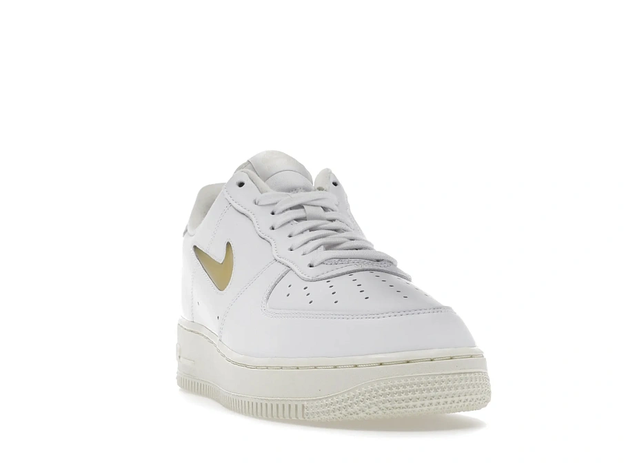 Фото № 2 с приближением к товару «‎Nike Air Force 1 Low 07 Jewel Pale Vanilla»