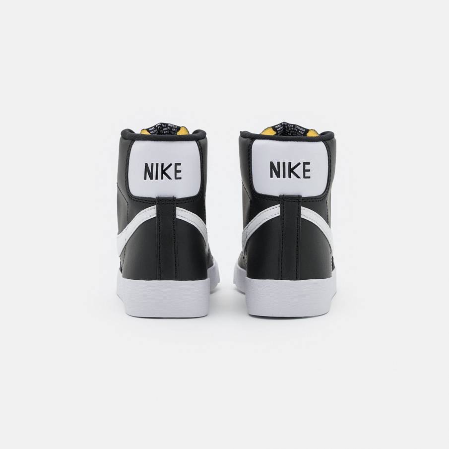 Фото № 4 с приближением к товару «‎Nike Blazer 77 »