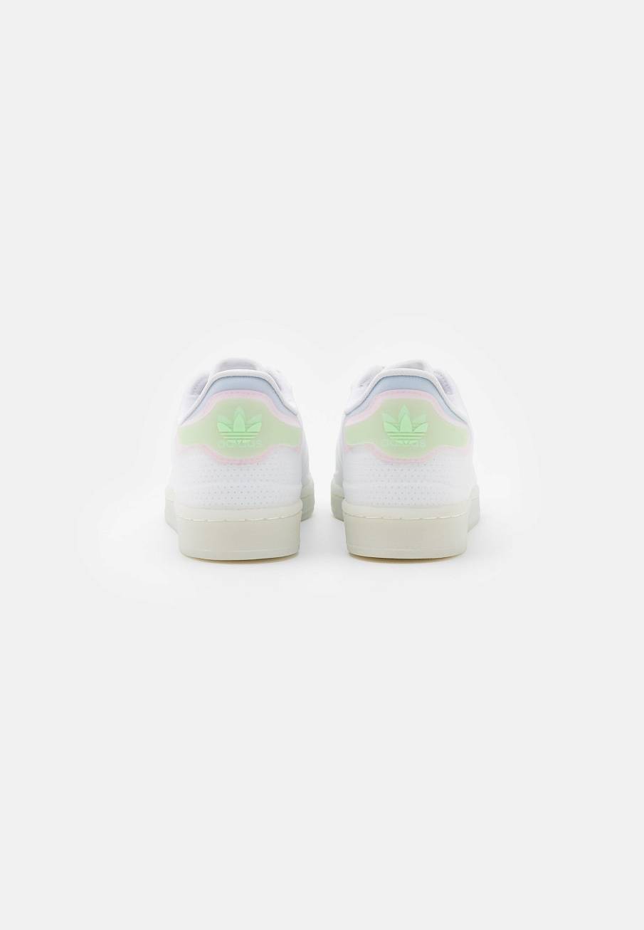 Фото № 4 с приближением к товару «‎Adidas Superstar Futureshell »