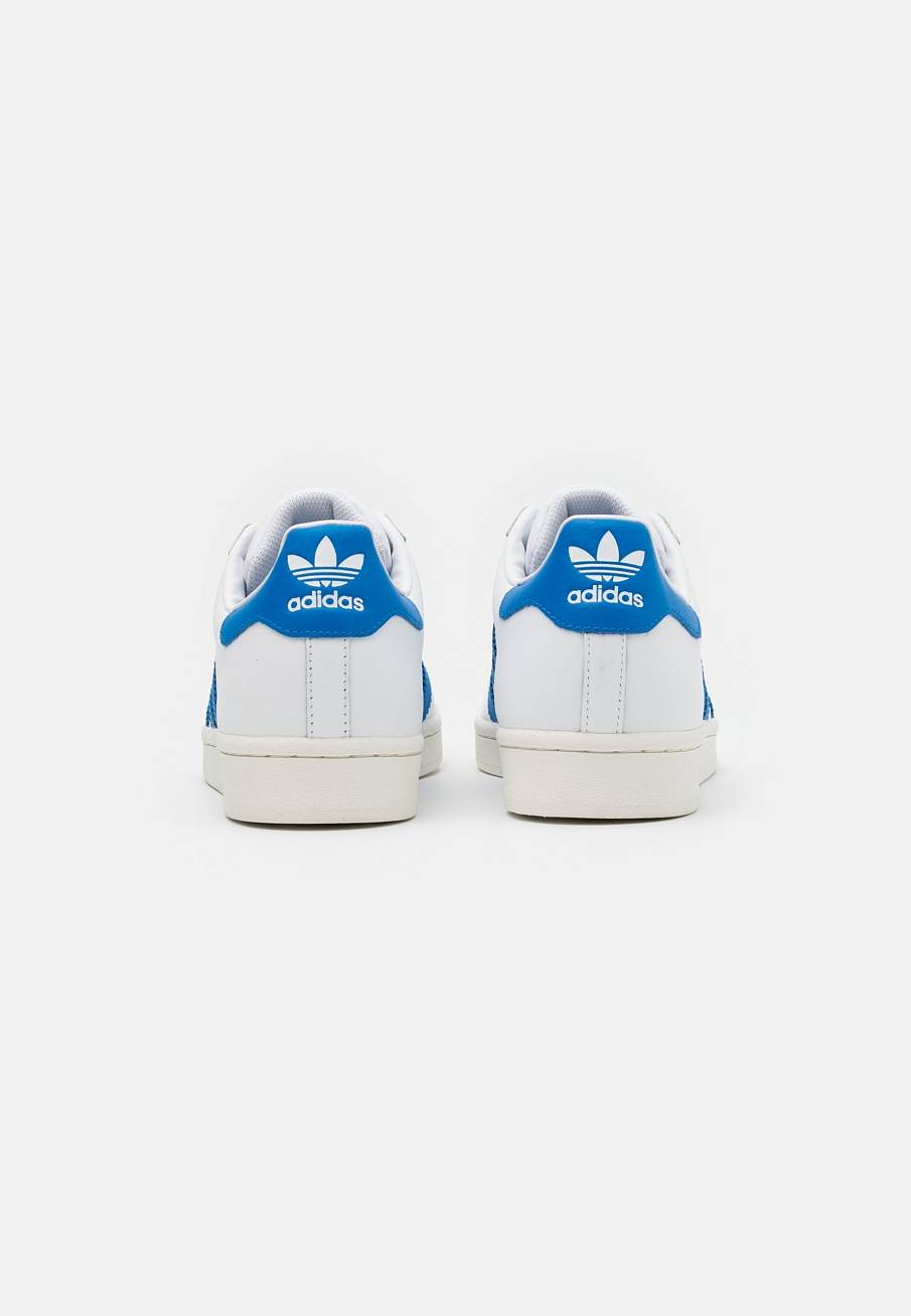 Фото № 5 с приближением к товару «‎Adidas Superstar »