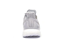 Фото № 4 с приближением к товару «‎adidas Ultra Boost 4.0 Chalk Grey»