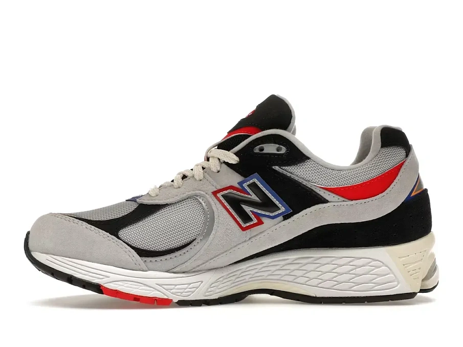 Фото № 3 с приближением к товару «‎New Balance 2002R»