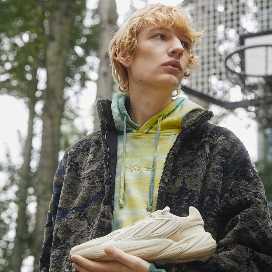 Фото № 3 с приближением к товару «‎Adidas Ozelia »