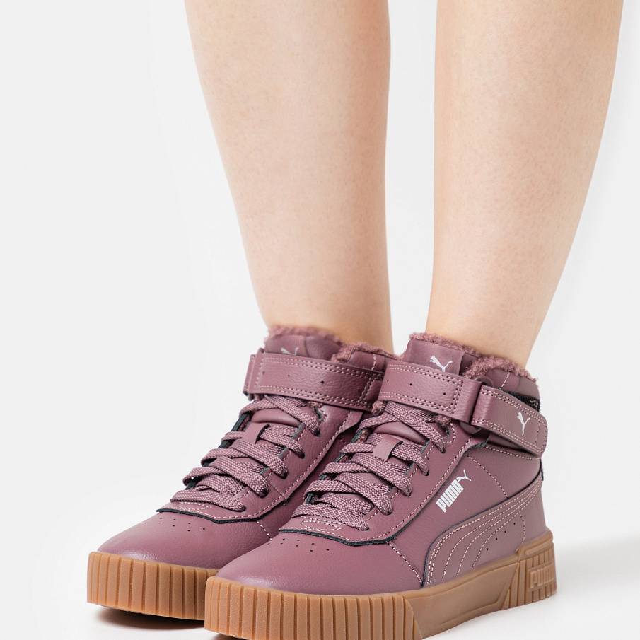 Фото № 1 с приближением к товару «‎Puma Carina 2.0 »