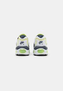 Фото № 4 с приближением к товару «‎AIR MAX»
